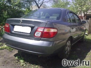Битый автомобиль Nissan Almera