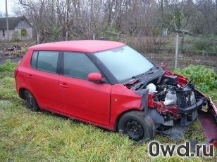Битый автомобиль Skoda Fabia